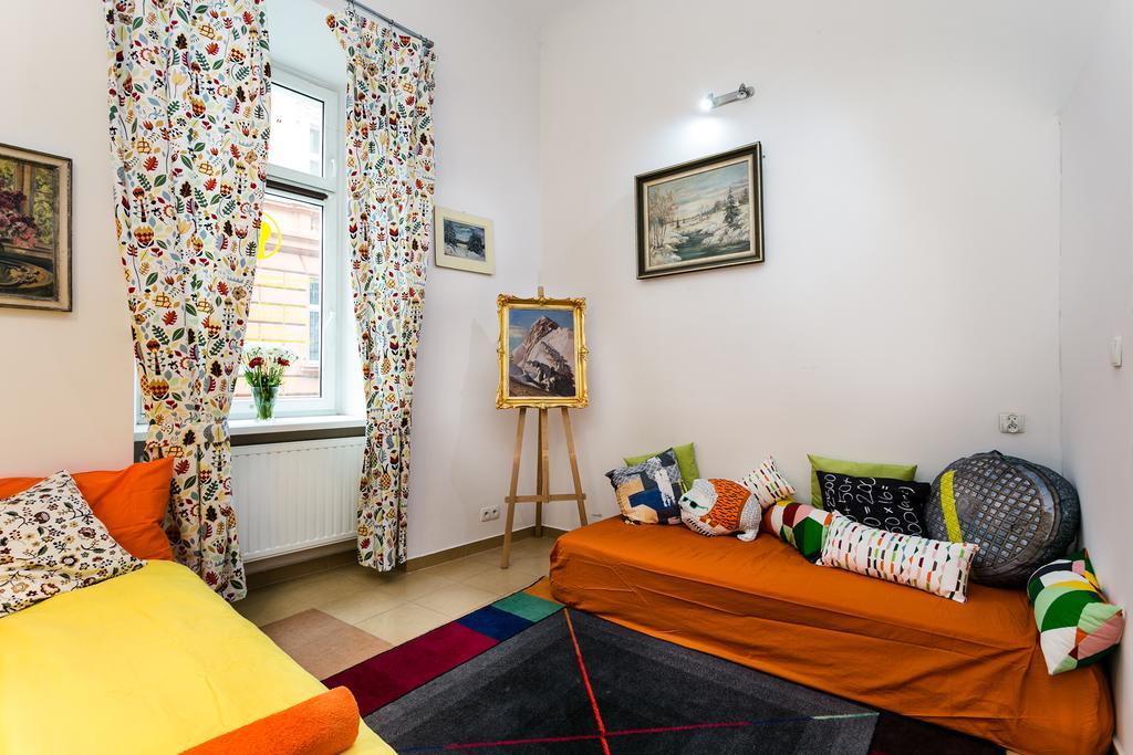 Live Like Locals: Market Square X Jewish District Krakow Dış mekan fotoğraf